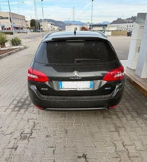 Usata Peugeot 308 GT-line 150 CV (110 kW) 2016 Nero Station wagon