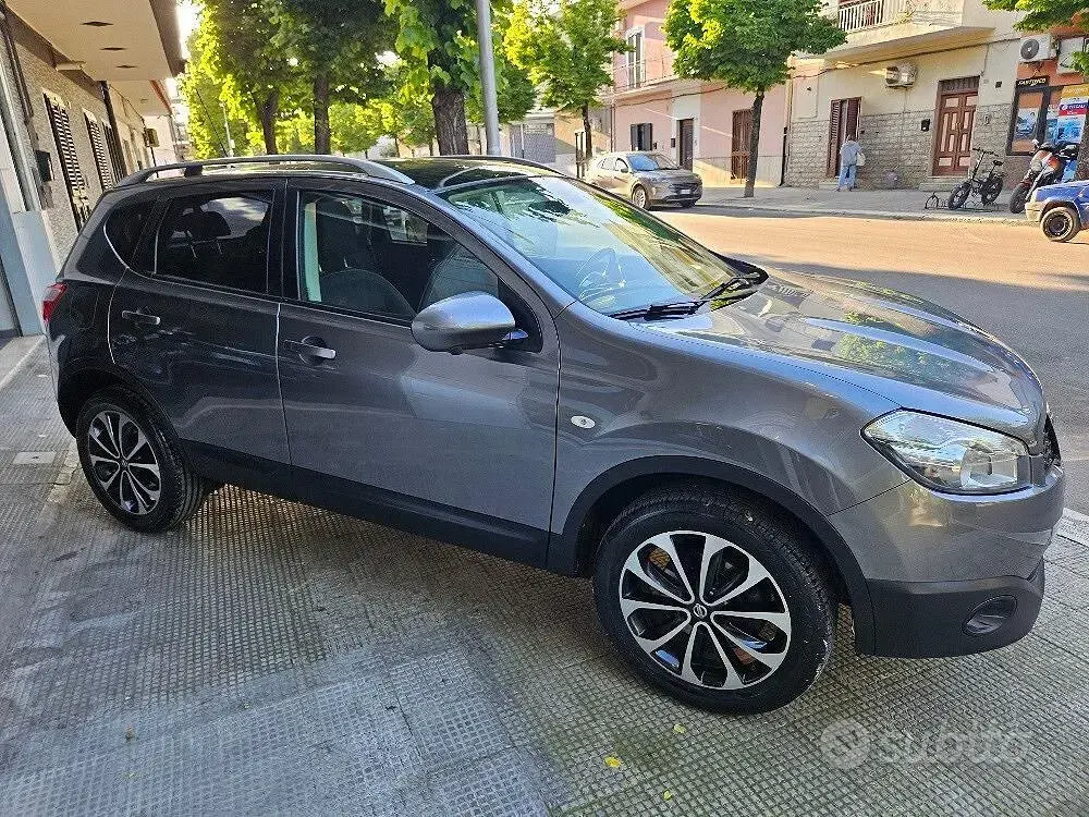 Usata Nissan Qashqai Tekna 110 CV (80 kW) 2012 Grigio SUV