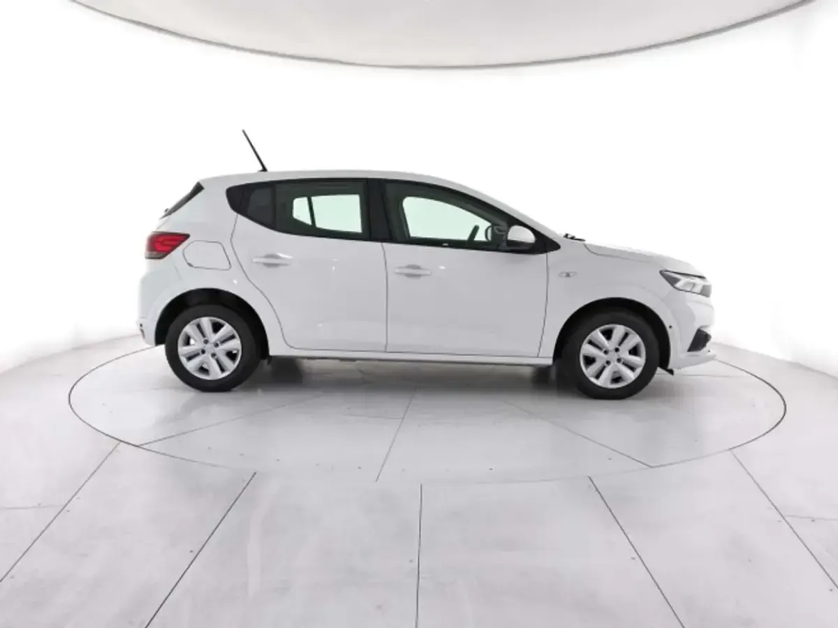 Usata Dacia Sandero Expression 91 CV (66 kW) 2023 Bianco ghiaccio Berlina