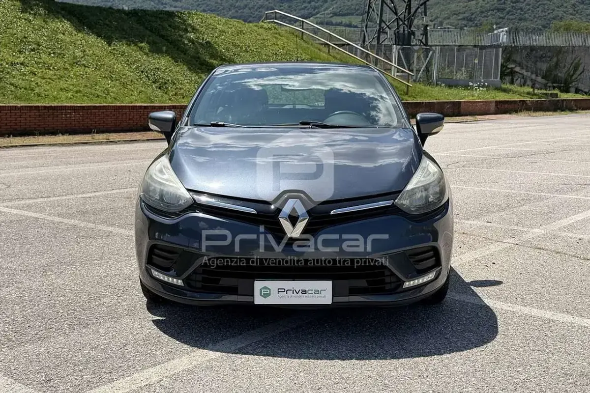 Usata Renault Clio Life 73 CV (53 kW) 2017 Grigio Utilitaria