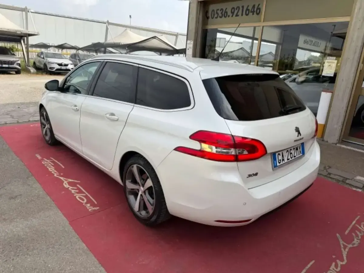 Usata Peugeot 308 Allure 131 CV (96 kW) 2020 Bianco Station wagon