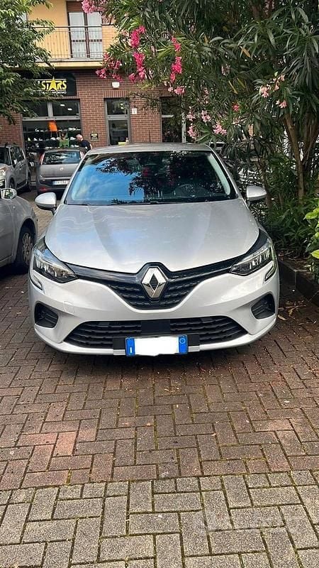 Usata Renault Clio V Intens 101 CV (74 kW) 2021 Grigio Berlina
