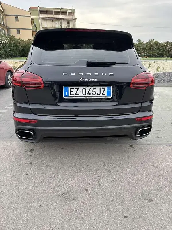 Usata Porsche Cayenne 250 CV (183 kW) 2015 Nero SUV