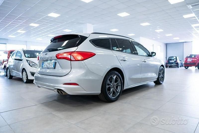 Usata Ford Focus ST-Line 120 CV (88 kW) 2020 Null Station wagon