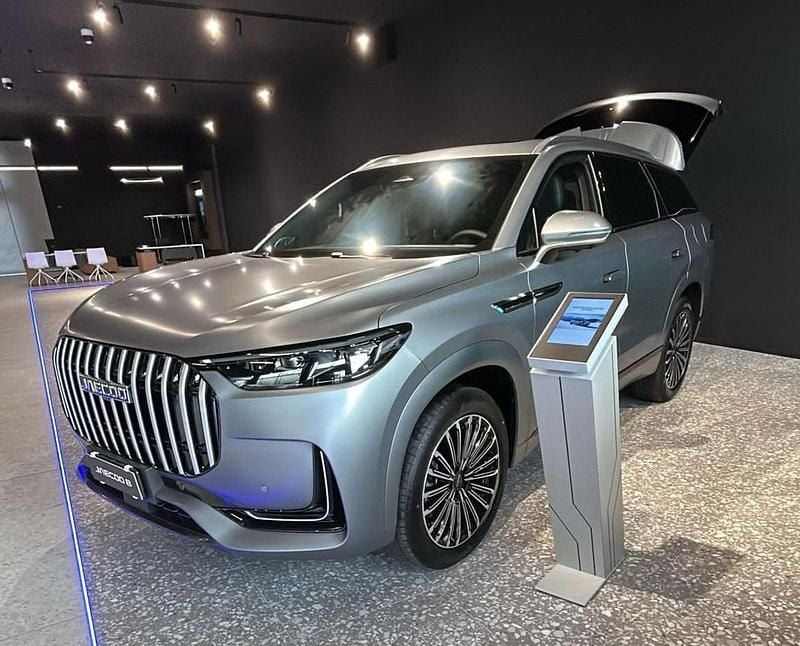 Nuova Jaecoo 8 143 CV (105 kW) 2026 Matte gray SUV