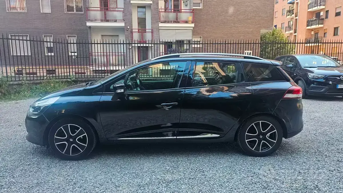 Usata Renault Clio 90 CV (66 kW) 2014 Nero Station wagon