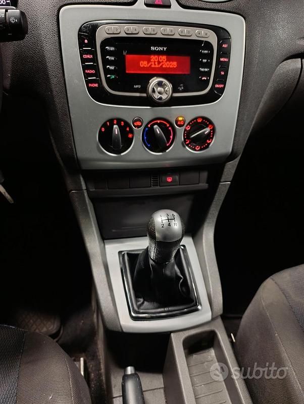 Usata Ford Focus Style 114 CV (83 kW) 2007 Grigio Berlina