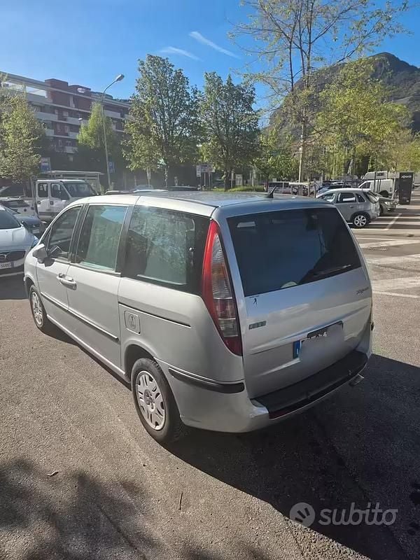 Usata Fiat Ulysse 136 CV (100 kW) 2004 Grigio Monovolume