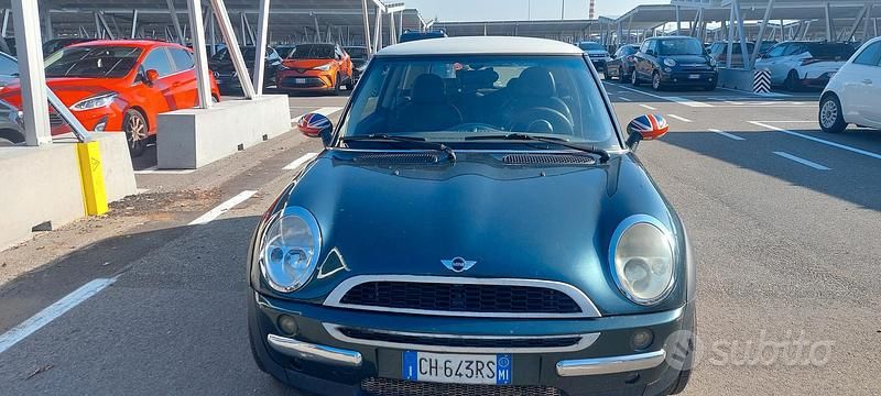 Usata Mini Cooper 116 CV (85 kW) 2003 Verde Utilitaria