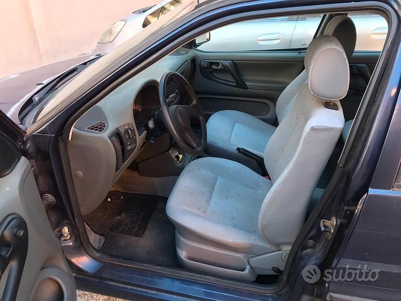 Usata VW Polo 45 CV (33 kW) 1995 Blu Berlina