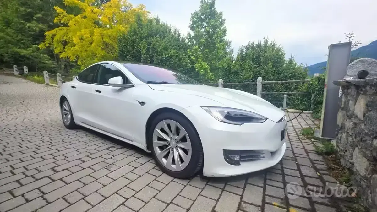 Usata Tesla Model S 158 kW (215 CV) 2017 Bianco Utilitaria