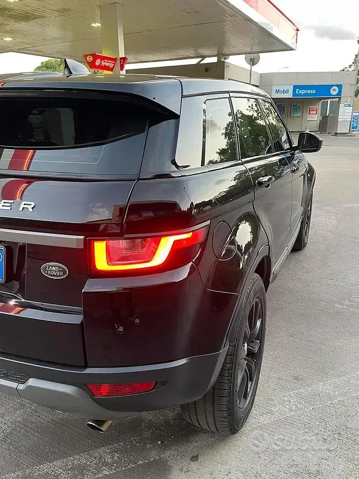 Usata Land Rover Range Rover evoque 150 CV (110 kW) 2018 Nero SUV