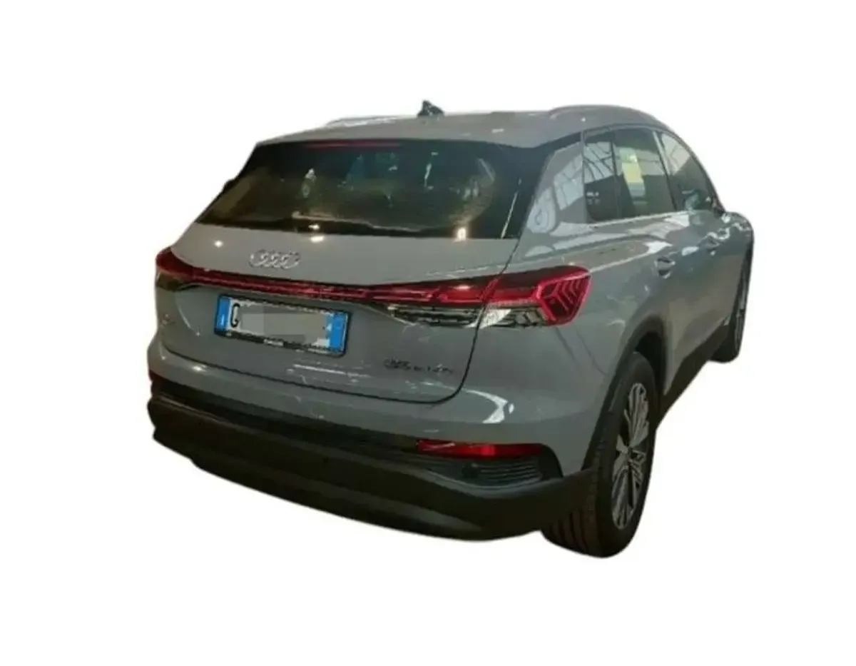 Usata Audi Q4 e-tron Business 69 kW (95 CV) 2022 Grigio SUV