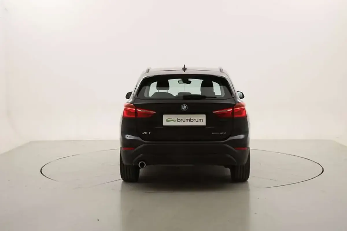 Usata BMW X1 116 CV (85 kW) 2022 Nero SUV
