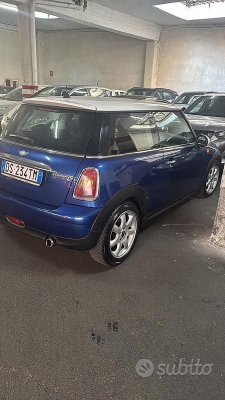 Usata Mini Cooper D Pepper 108 CV (79 kW) 2008 Blu Utilitaria