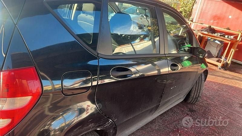 Usata Mercedes A200 109 CV (80 kW) 2007 Nero Monovolume