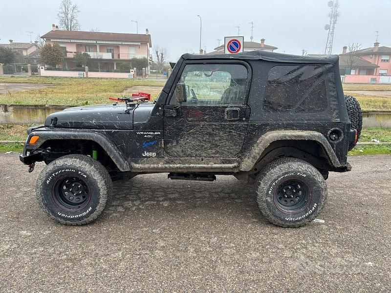 Usata Jeep Wrangler 1997 Nero SUV
