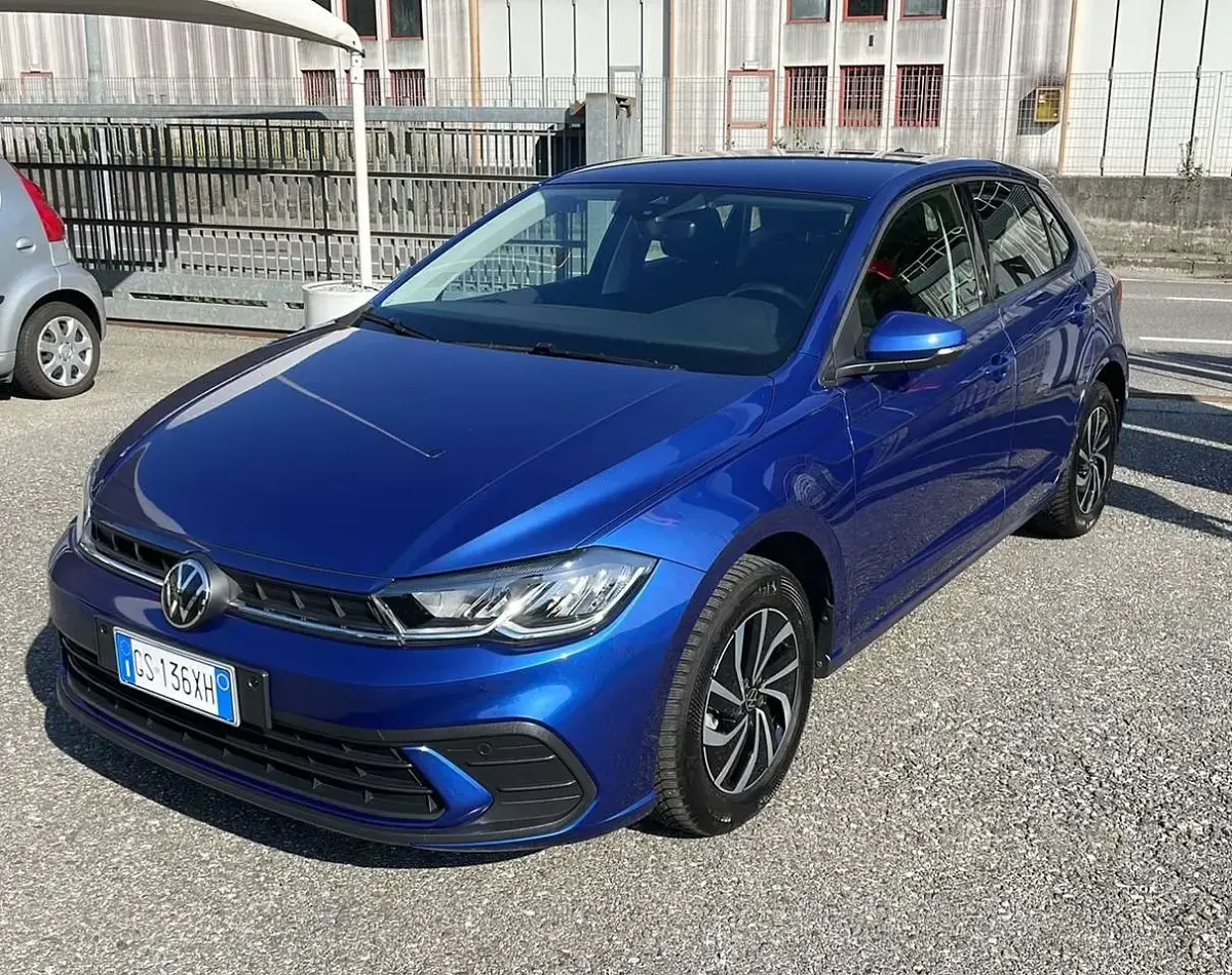 Usata VW Polo Life 80 CV (58 kW) 2024 Blu/azzurro Utilitaria