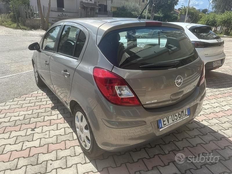 Occasion Opel Corsa 2011 Noir Citadine