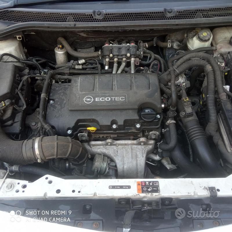 Usata Opel Astra 90 CV (66 kW) 2013 Berlina