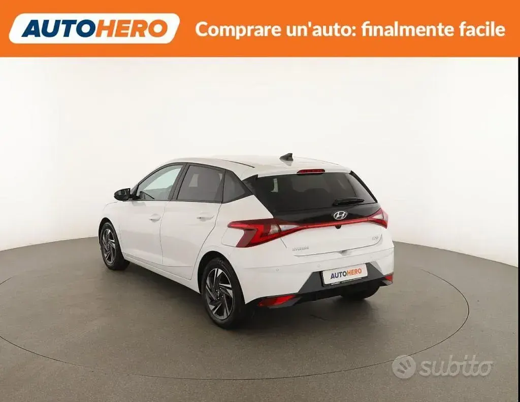 Usata Hyundai i20 84 CV (61 kW) 2023 Bianco Utilitaria