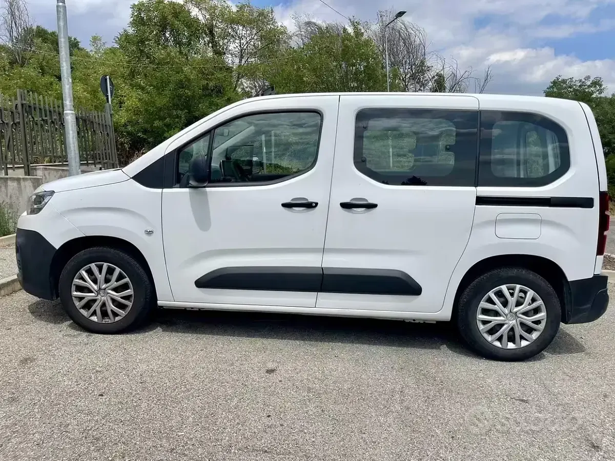 Usata Citroën Berlingo Live 110 CV (80 kW) 2021 Bianco Monovolume