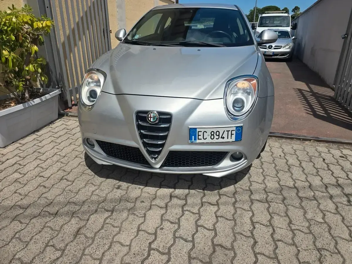 Usata Alfa Romeo MiTo Distinctive 120 CV (88 kW) 2011 Grigio Utilitaria