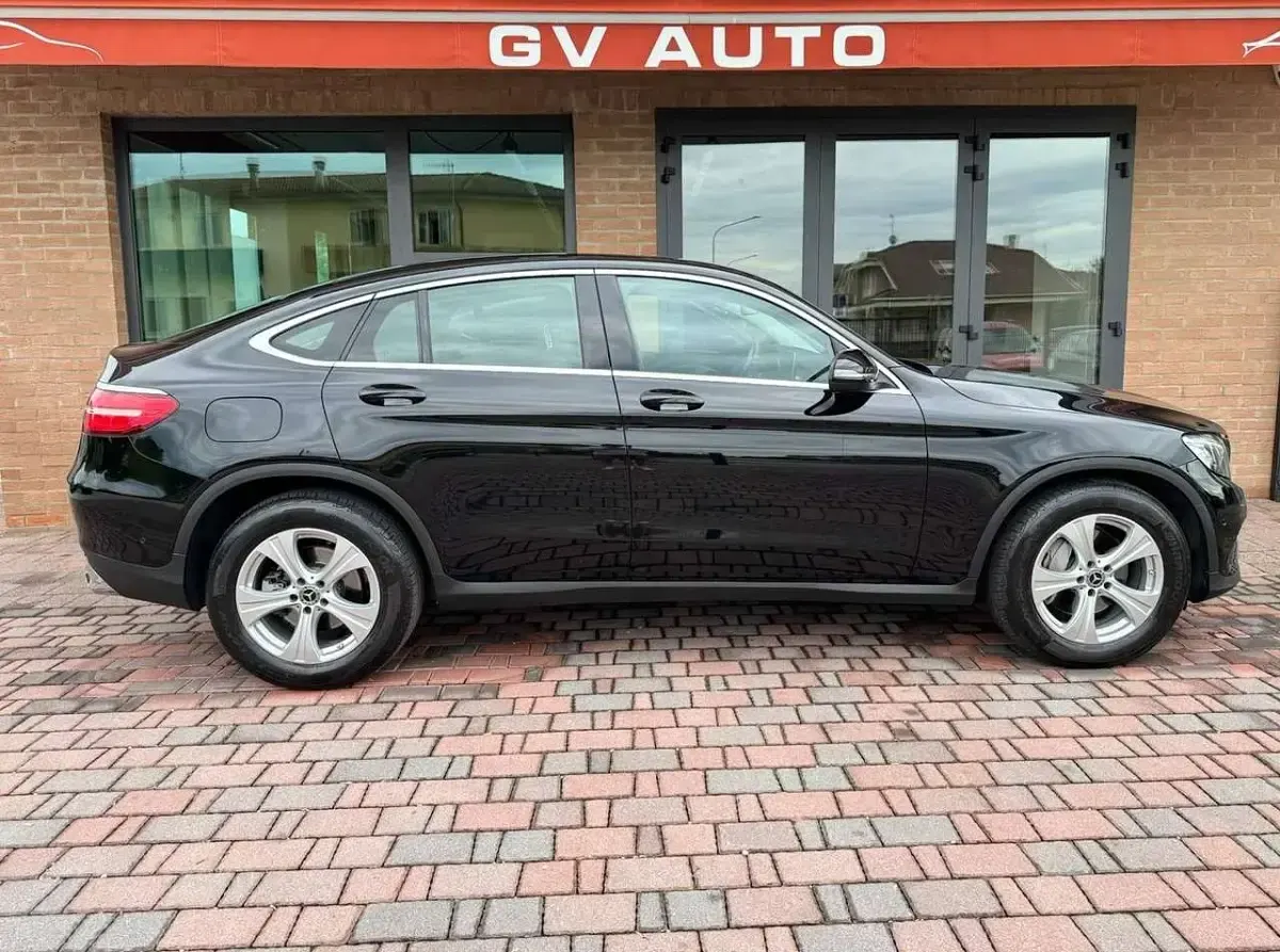 Usata Mercedes GLC220 170 CV (125 kW) 2018 Nero SUV