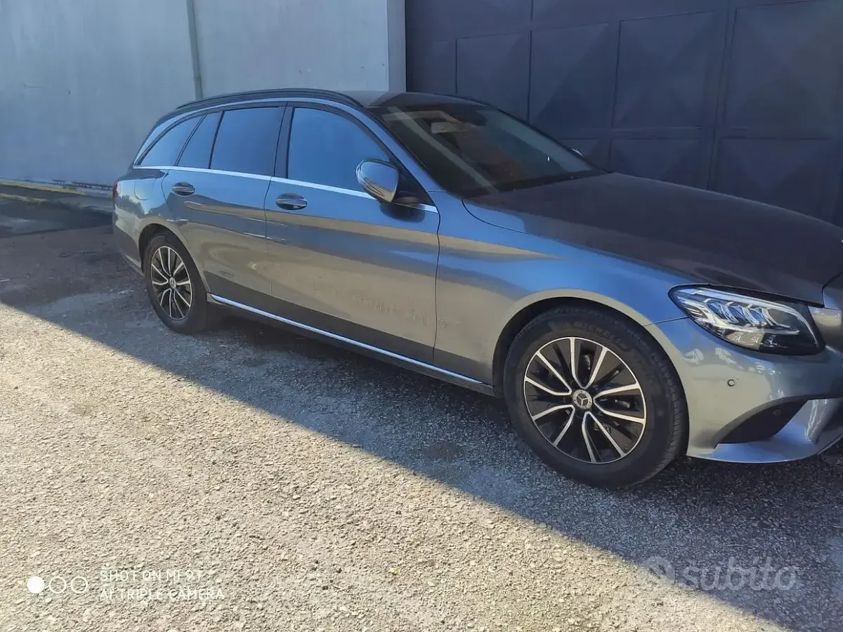 Usata Mercedes C180 122 CV (89 kW) 2019 Grigio Station wagon