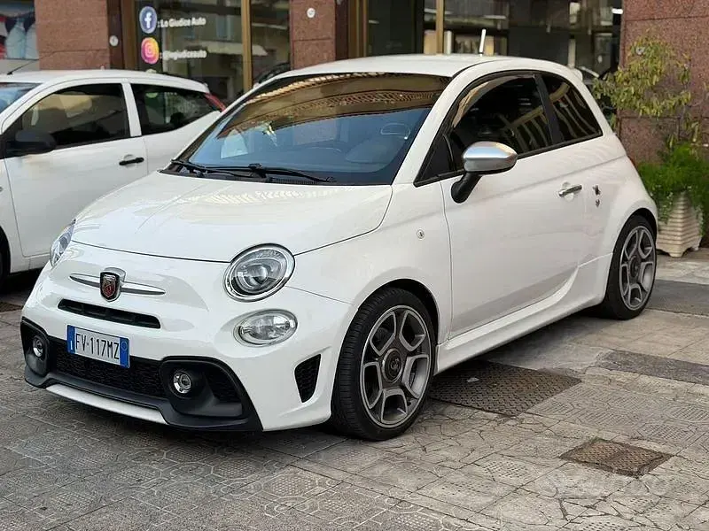 Usata Abarth 595 Turismo 165 CV (121 kW) 2019 Bianco Berlina