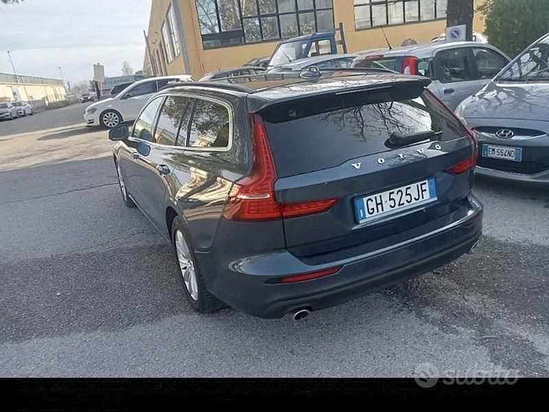 Usata Volvo V60 Business Edition 197 CV (144 kW) 2021 Nero Station wagon
