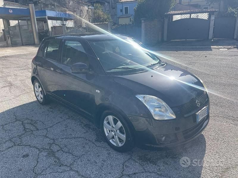 Käytetty Suzuki Swift GL 75 HP (55 kW) 2008 Viistoperä