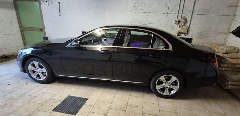 Usata Mercedes E220 Business 194 CV (142 kW) 2016 Nero Berlina