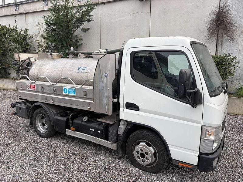 Usata Mitsubishi Canter 150 CV (110 kW) 2016 Bianco Furgone