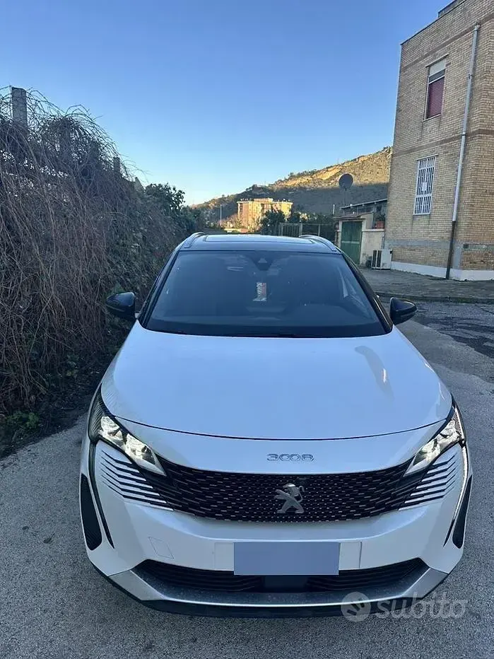 Usata Peugeot 3008 GT-line 131 CV (96 kW) 2022 Bianco SUV