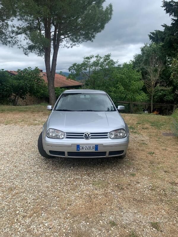 Usata VW Golf IV 100 CV (73 kW) 2001 Grigio Berlina