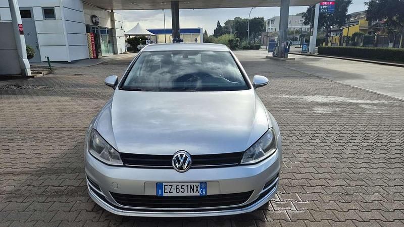 Usata VW Golf VII Highline 105 CV (77 kW) 2015 Berlina