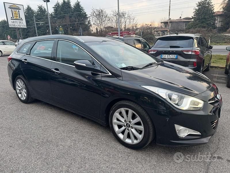 Usata Hyundai i40 Comfort 136 CV (100 kW) 2013 Nero Station wagon