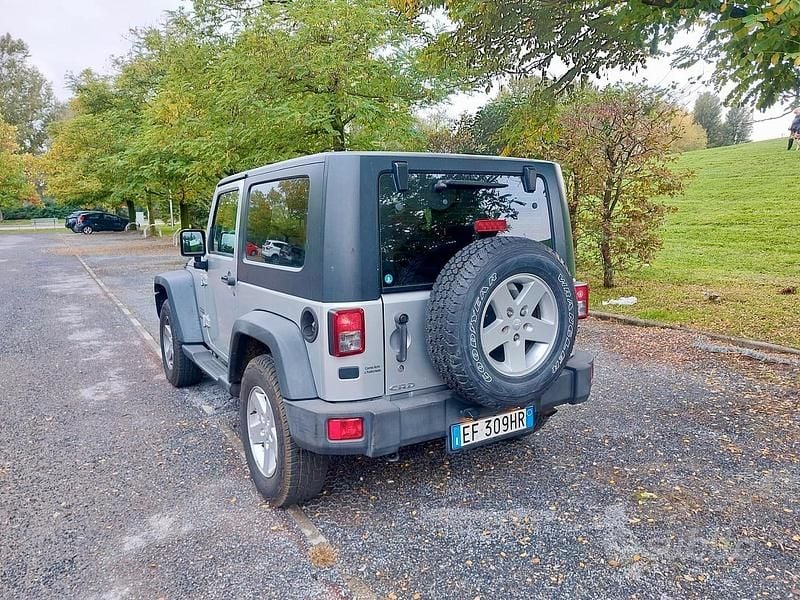 Usata Jeep Wrangler Sport 177 CV (130 kW) 2010 Grigio SUV