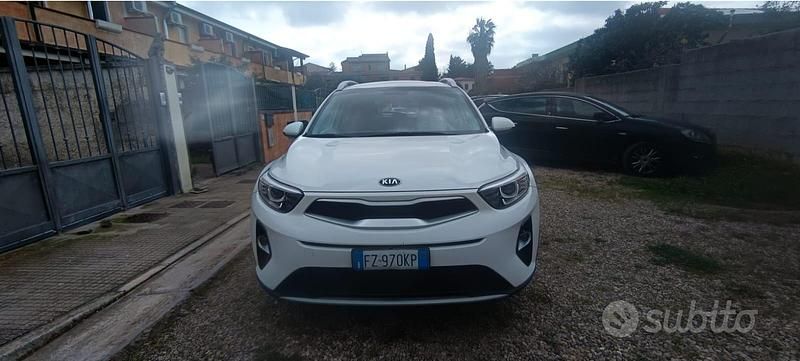 Bianco Usata 2019 Kia Stonic SUV | 10.500 € (Ottimo prezzo) - Immagine 1/4