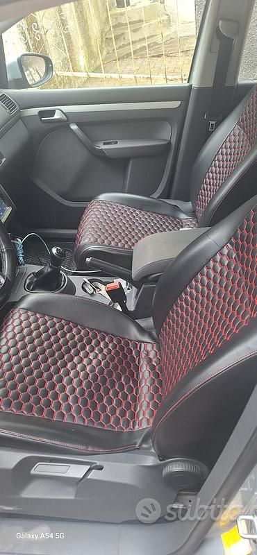 Usata VW Touran 102 CV (75 kW) 2015 Grigio Monovolume
