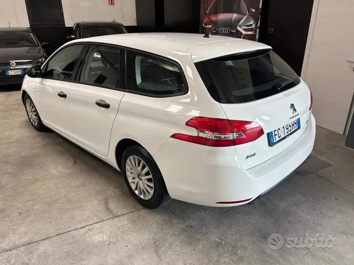 Usata Peugeot 308 Active 99 CV (72 kW) 2016 Bianco Station wagon