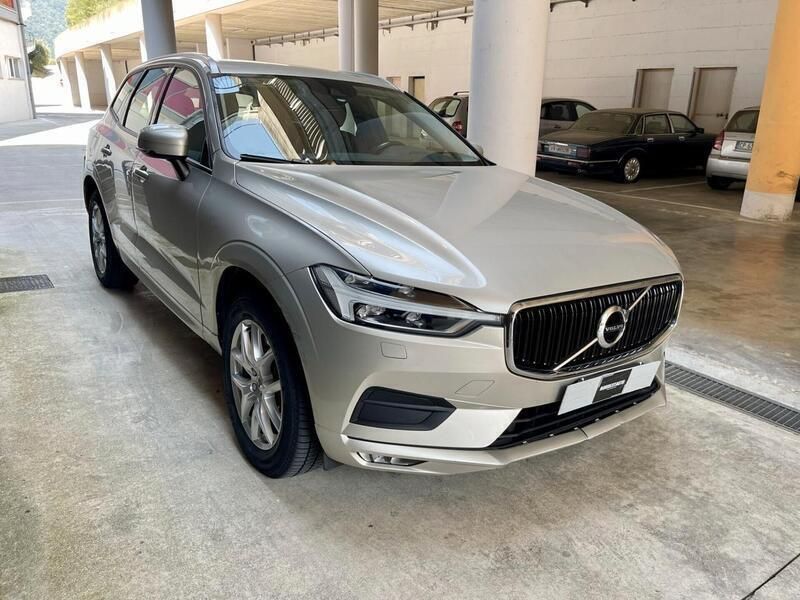 Usata Volvo XC60 Business Edition 235 CV (172 kW) 2019 Sahara beige met. SUV