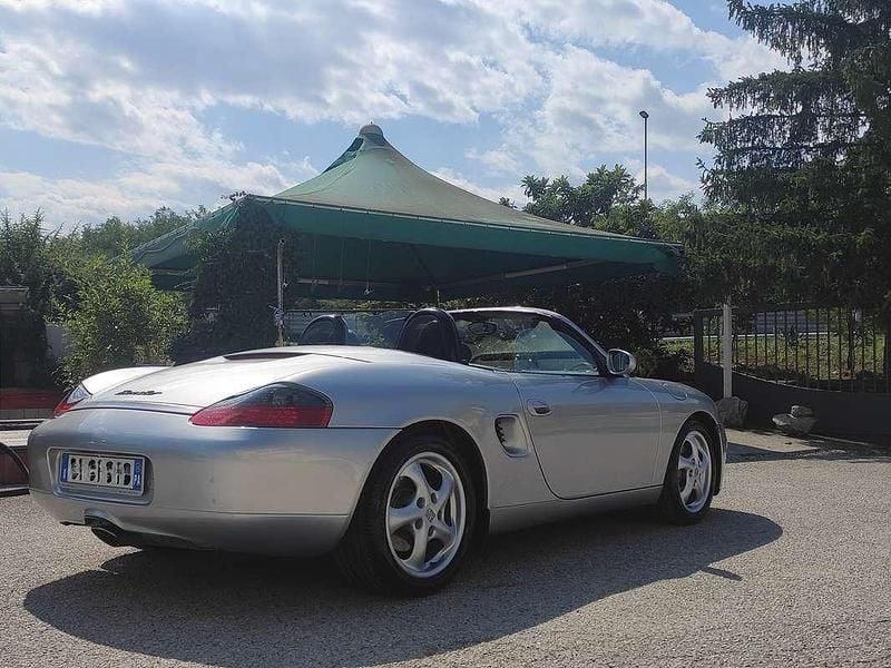 Usata Porsche Boxster 220 CV (161 kW) 2000 Argento Cabrio