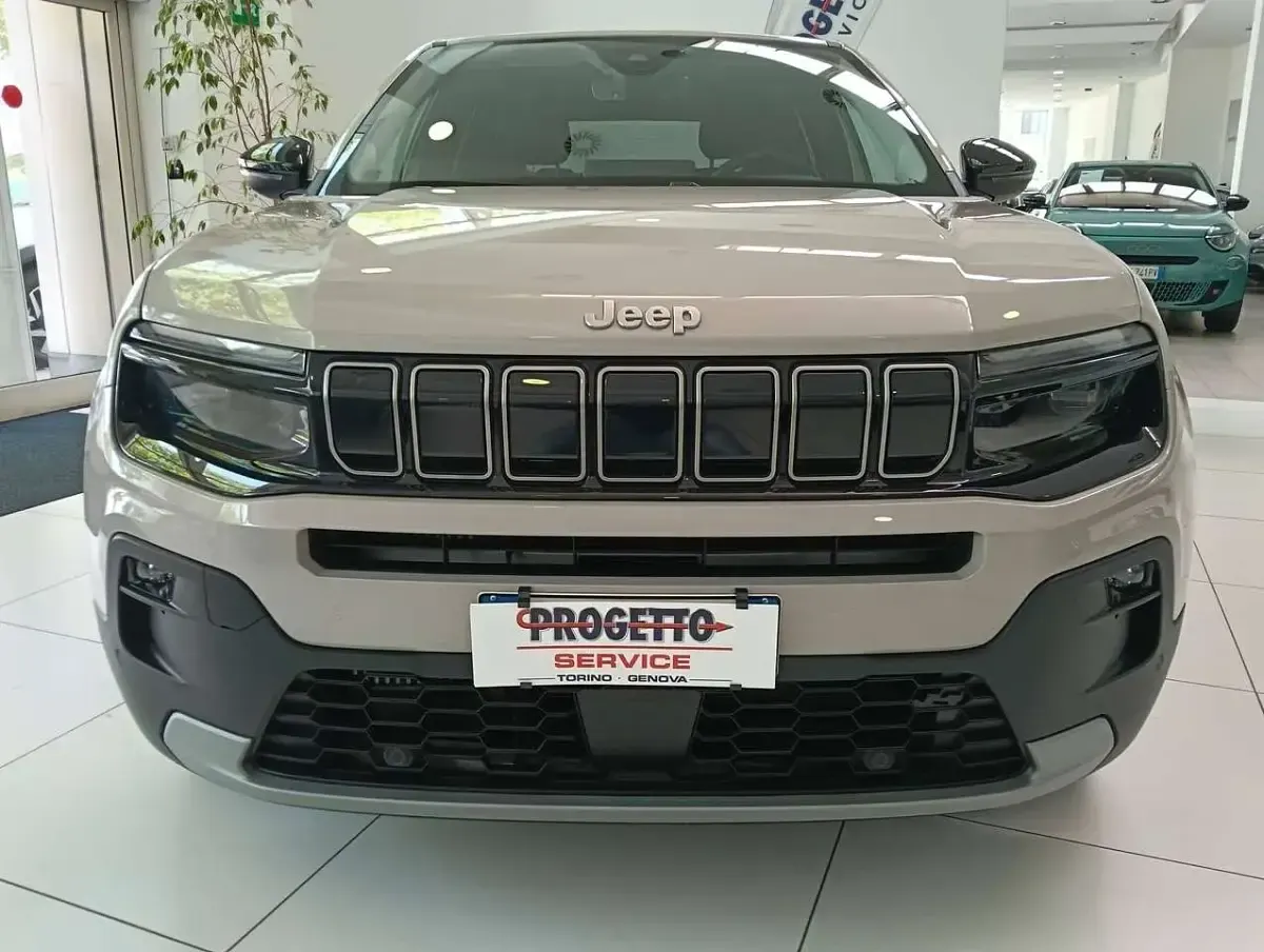Usata Jeep Avenger Summit 101 CV (74 kW) 2025 Sabbia SUV