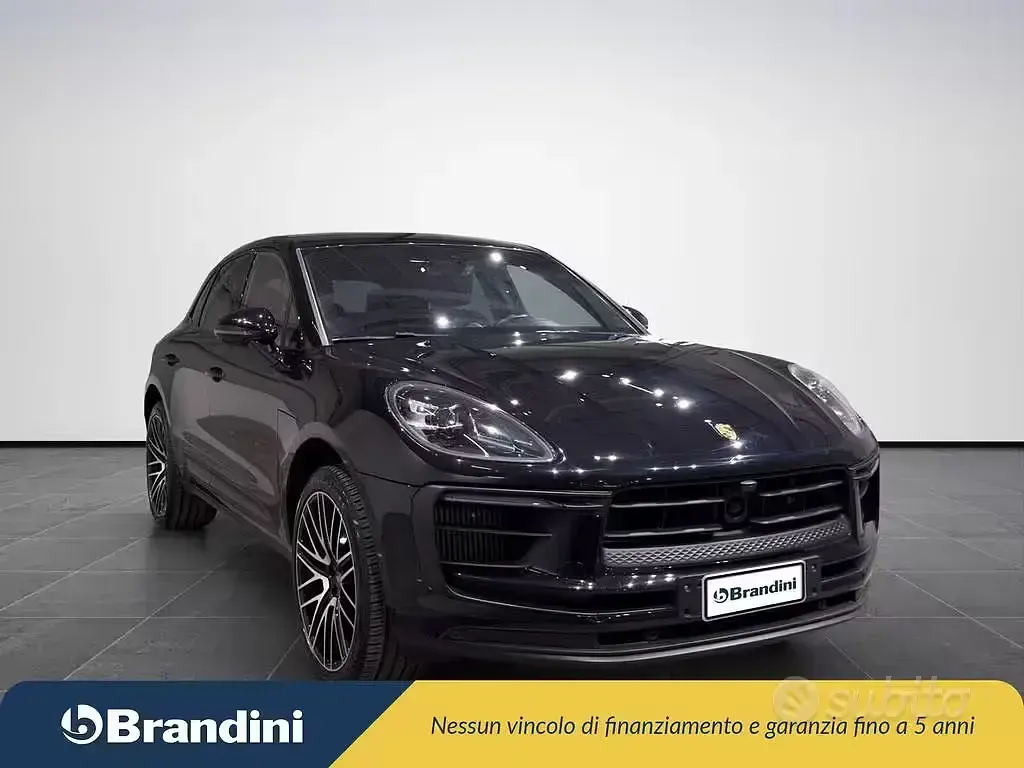 Usata Porsche Macan 381 CV (280 kW) 2021 Black sapphire met. SUV