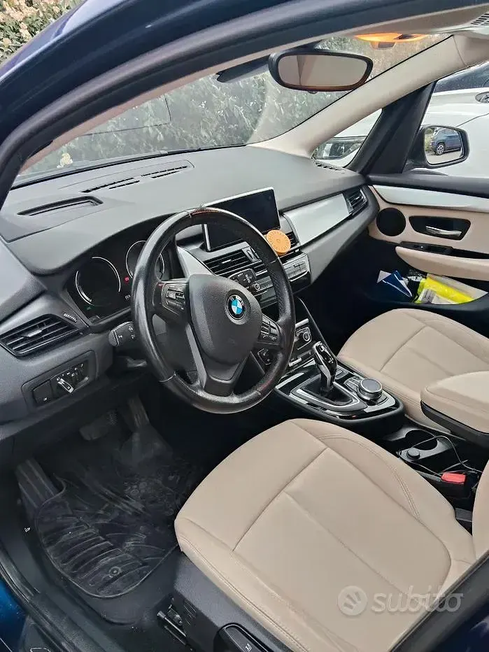 Usata BMW 218 150 CV (110 kW) 2018 Blu Monovolume