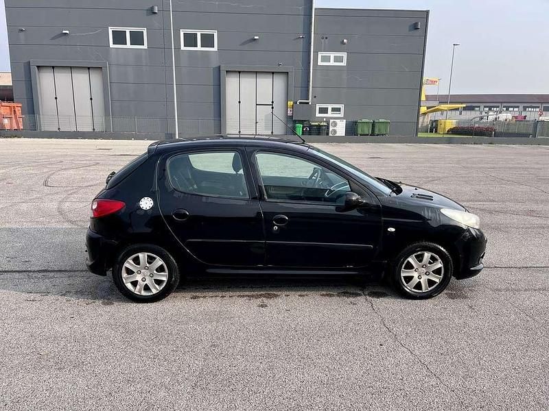 Usata Peugeot 206 60 CV (44 kW) 2010 Berlina
