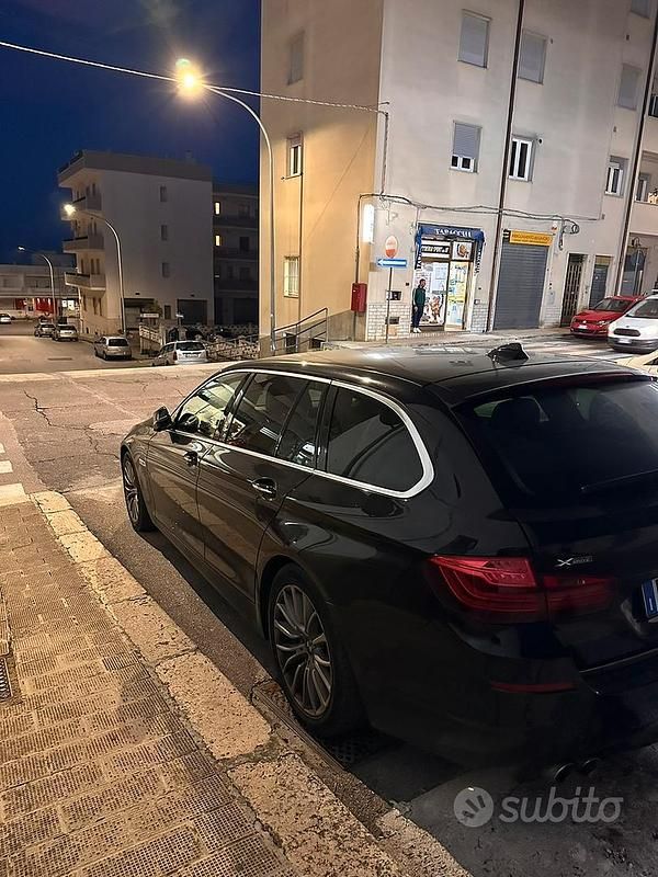 Usata BMW 520 Luxury Line 190 CV (139 kW) 2016 Nero Station wagon