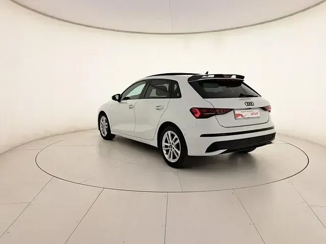 Usata Audi A3 Advanced Plus 116 CV (85 kW) 2025 Bianco ghiacciaio metallizzato Berlina